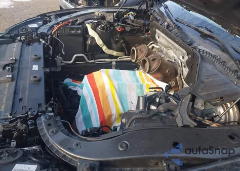 2011 BMW 750Li z USA, uszkodzony, nr VIN WBAKB8C58BCY66388